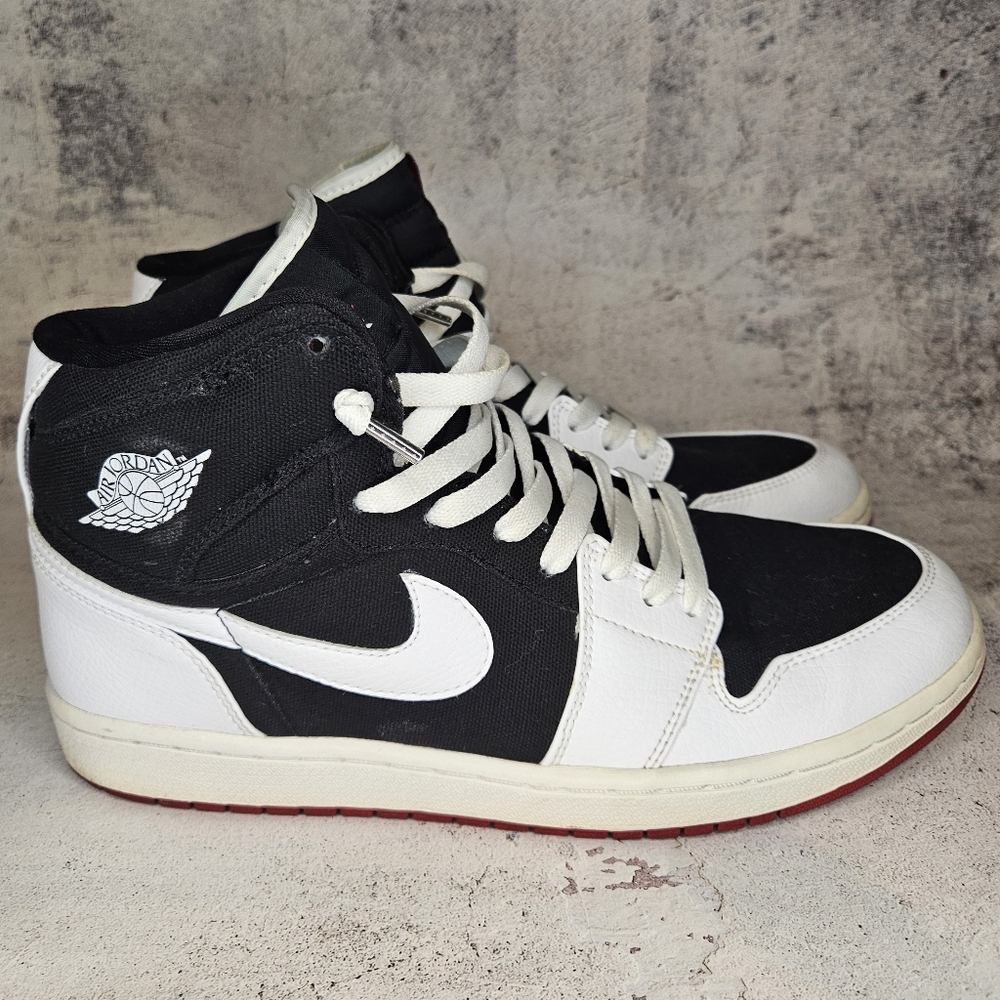 2008 Nike Air Jordan 1 High / Mens SIZE 10.5 / Colorway - Black, White, & Red - Picture 6 of 13
